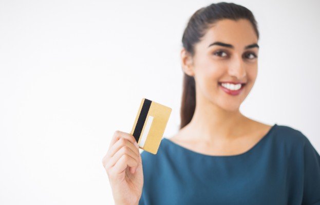 Debit Card vs Credit Card - Which Is Better for Daily Spending