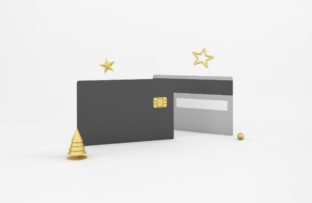 How a Maxed-Out Card Can Hurt Your Credit Score