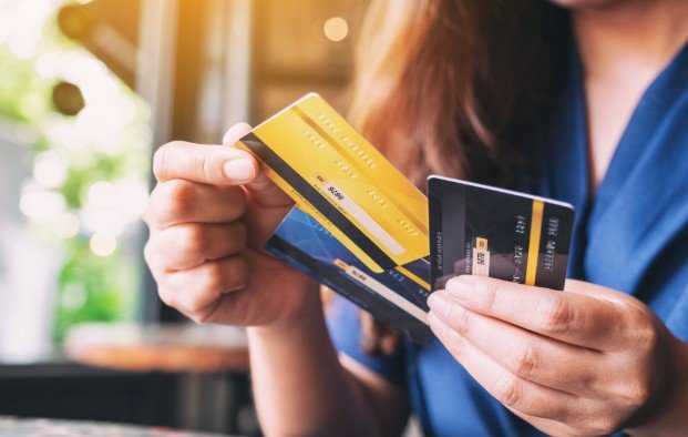 How to Avoid Credit Card Late Fees