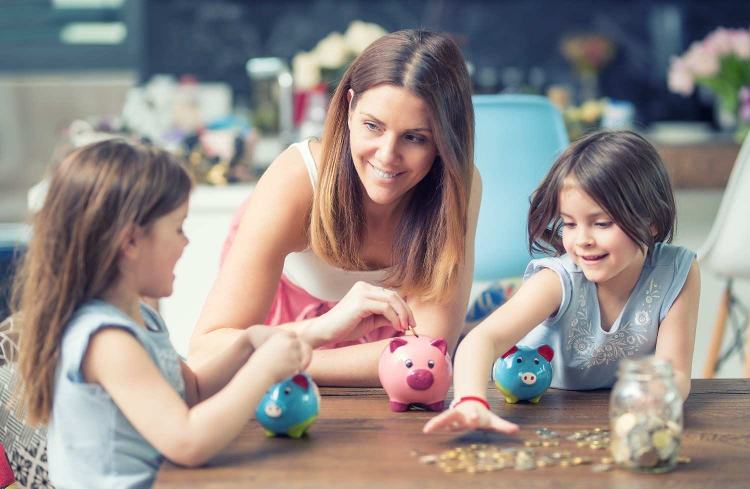 Easy Savings Tips for Middle Class Families